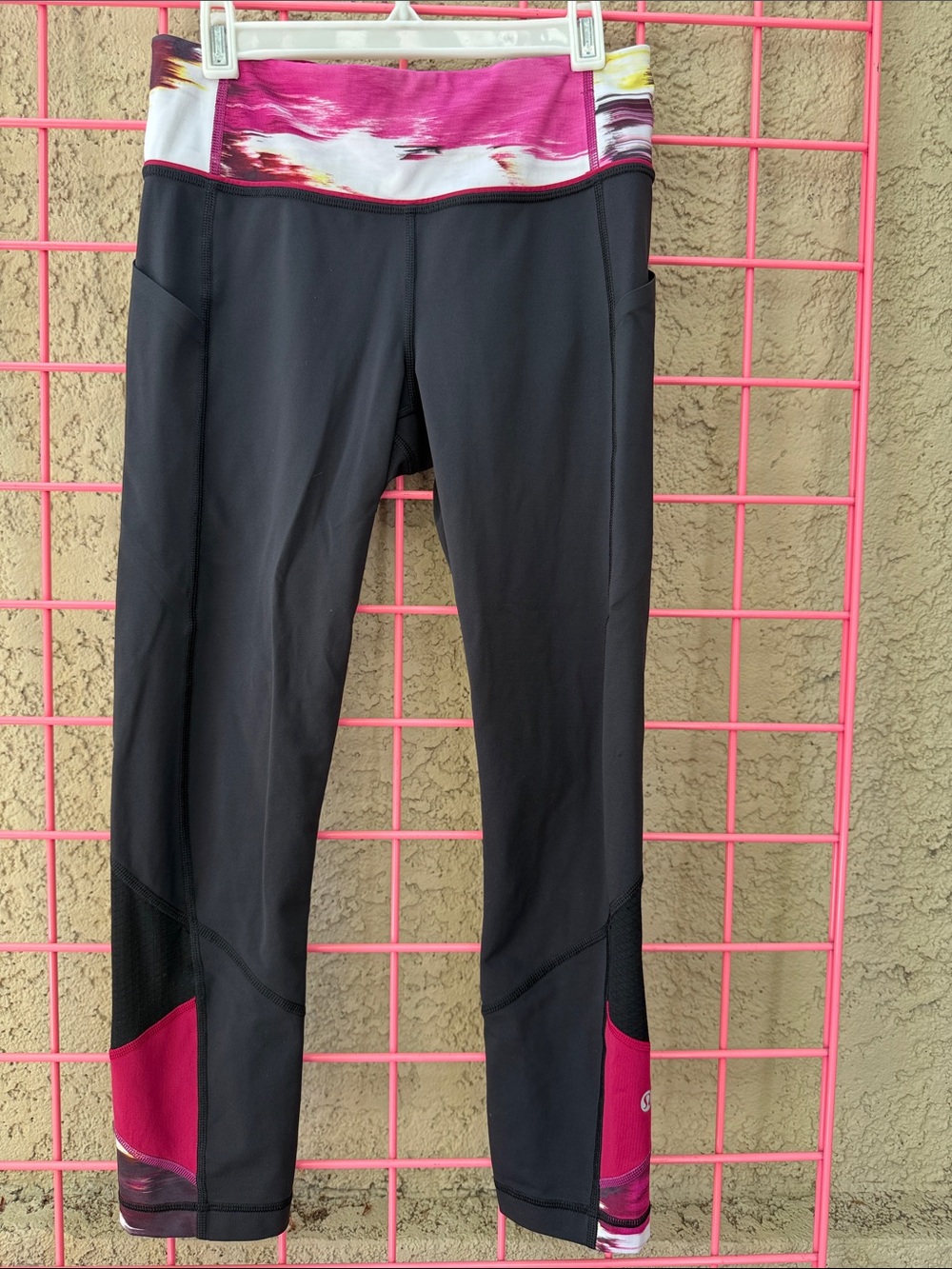 Lululemon Black Athletic Leggings with Pink Accent Waistband